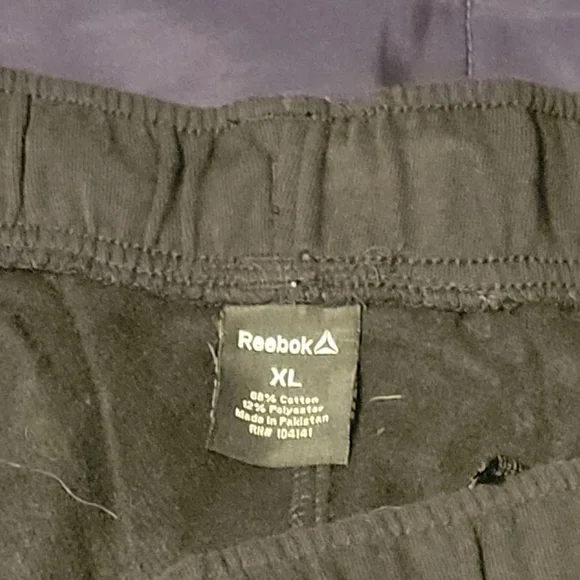 REEBOK SWEATPANTS. MENS XL. - Picture 2 of 3